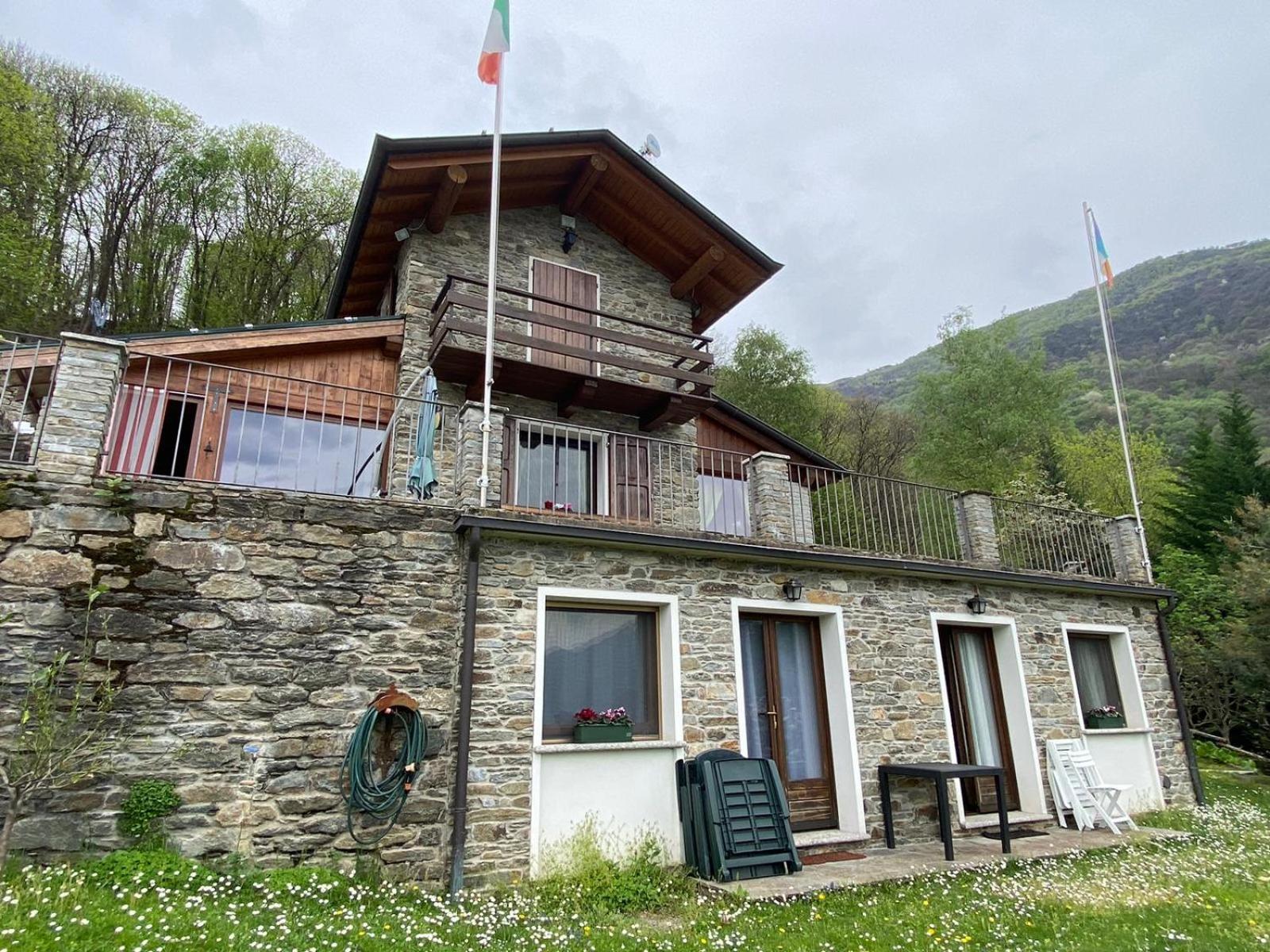 The Happy Rooster - Villa With Big Garden Pianello Del Lario Exterior foto